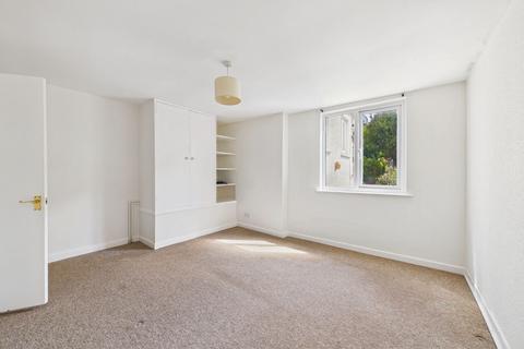 2 bedroom flat for sale, High Street, Crediton, EX17