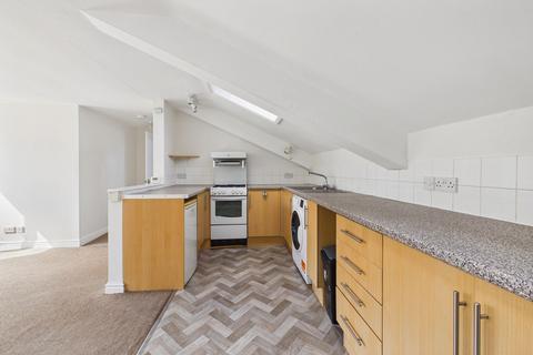 2 bedroom flat for sale, High Street, Crediton, EX17
