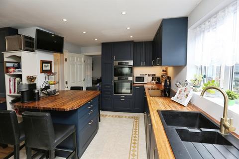 6 bedroom detached house for sale, Charlotte Drive, Gosport