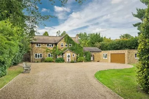 7 bedroom detached house for sale,