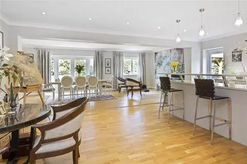 7 bedroom detached house for sale – pohled 2