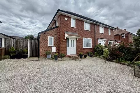 2 bedroom semi-detached house for sale
