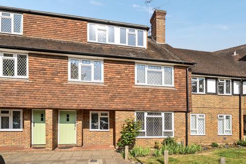 Station Approach, Esher, KT10