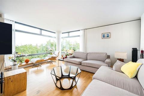 3 bedroom flat to rent, Albert Embankment, London SE1