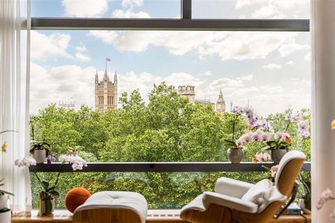 3 bedroom flat to rent, Albert Embankment, London SE1