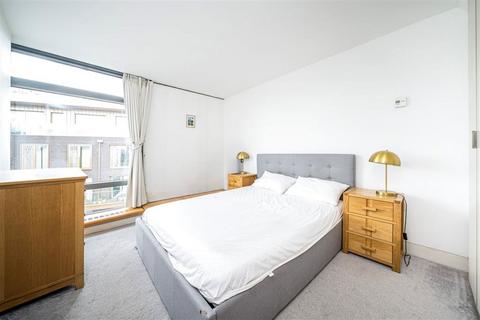 3 bedroom flat to rent, Albert Embankment, London SE1