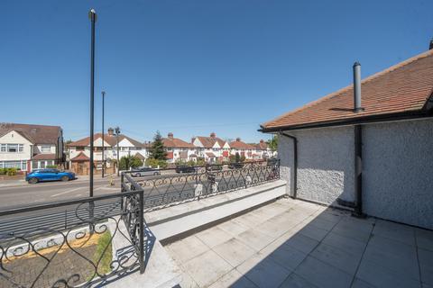 5 bedroom semi-detached house for sale, Southend Lane, London