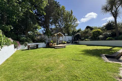 4 bedroom detached house for sale, Polgoda Road, Goonhavern, Truro