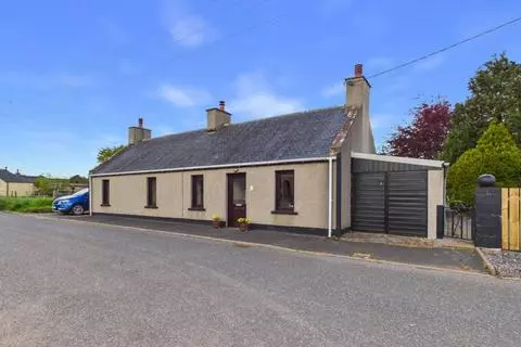 2 bedroom bungalow for sale