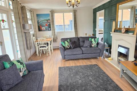 2 bedroom detached bungalow for sale, St. Leonards Drive, Chapel St. Leonards, Skegness, PE24 5RN