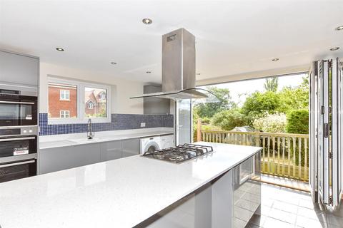 3 bedroom end of terrace house for sale, Ford Road, Arundel BN18