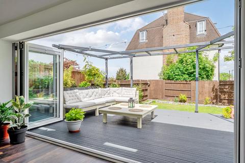 3 bedroom end of terrace house for sale, Waters Road, Catford, London, SE6