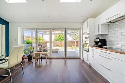 3 bedroom end of terrace house for sale, Waters Road, Catford, London, SE6