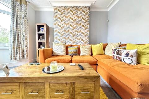 3 bedroom semi-detached house for sale, Chapel Lane, Dewsbury