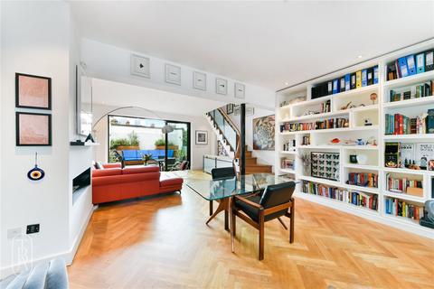 3 bedroom terraced house for sale, Fournier Street, London, E1