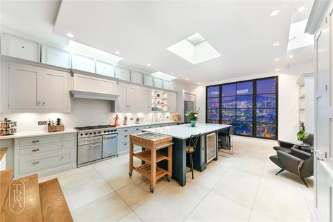 3 bedroom terraced house for sale, Fournier Street, London, E1