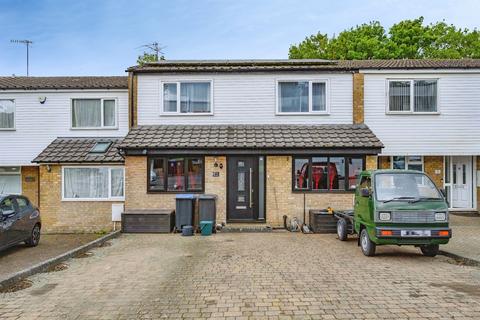5 bedroom terraced house for sale, Caernarvon Close, Hemel Hempstead