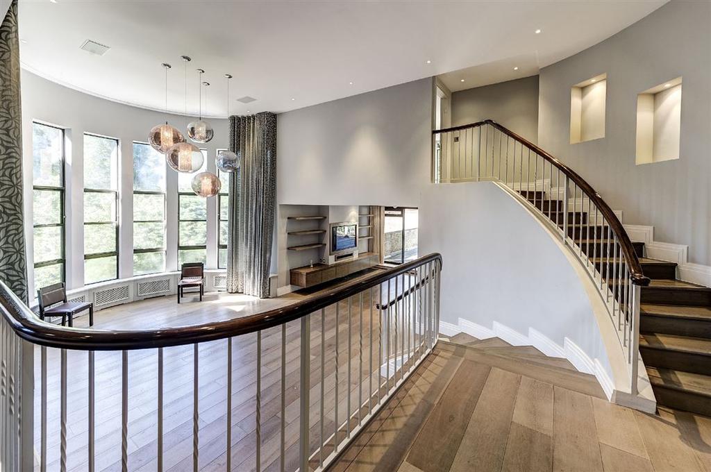 Mount Tyndal, Spaniards Road, Hampstead Heath, NW3 4 bed apartment £