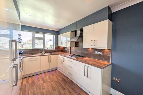 2 bedroom bungalow for sale, Gleneagles Drive, Skegness, PE25