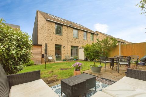 3 bedroom semi-detached house for sale, Royal Way, Trumpington, CAMBRIDGE