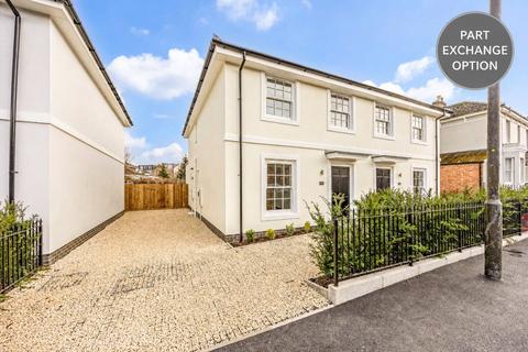 3 bedroom semi-detached house for sale, London Road, Cheltenham, GL52 6HJ