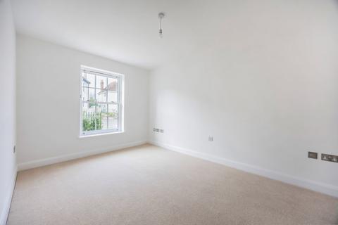 3 bedroom semi-detached house for sale, London Road, Cheltenham, GL52 6HJ