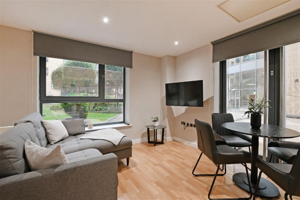 Apartment in Sheffield, Broomhall, South Yorkshire - View 2