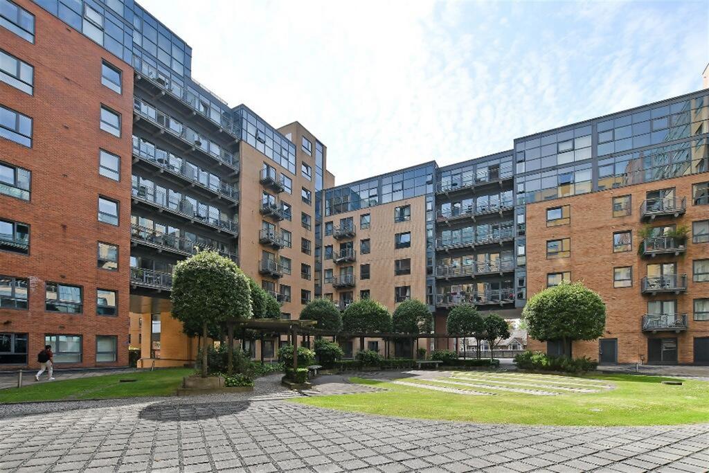 Apartment in Sheffield, Broomhall, South Yorkshire - View 4