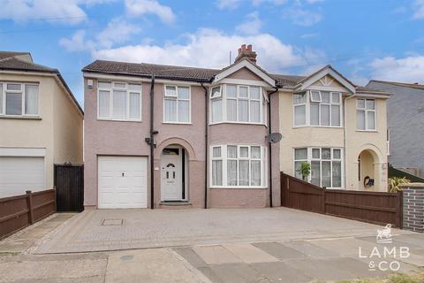 4 bedroom semi-detached house for sale, Park Road, Clacton-On-Sea CO15