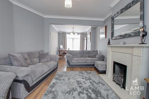 4 bedroom semi-detached house for sale, Park Road, Clacton-On-Sea CO15
