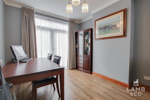 4 bedroom semi-detached house for sale, Park Road, Clacton-On-Sea CO15