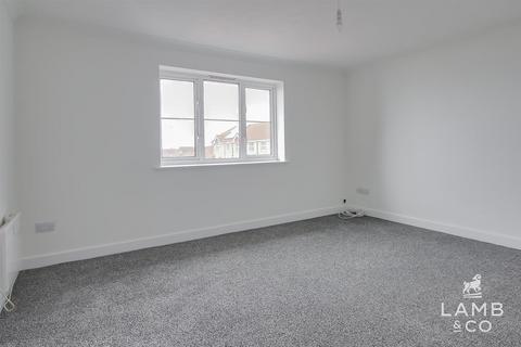 2 bedroom flat for sale, Selsey Avenue, Clacton-On-Sea CO15