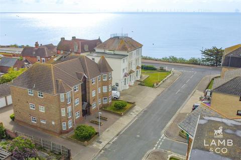 2 bedroom flat for sale, Harold Road, Clacton-On-Sea CO15