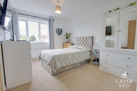 4 bedroom terraced house for sale, Marlborough Close, Clacton-On-Sea CO15