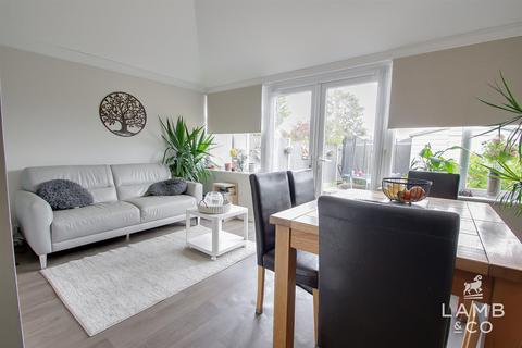 4 bedroom terraced house for sale, Marlborough Close, Clacton-On-Sea CO15