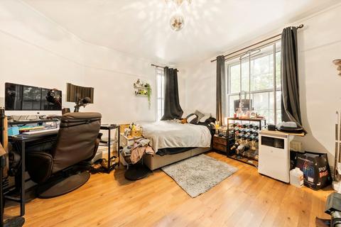 3 bedroom flat to rent, Frankham Street, London SE8