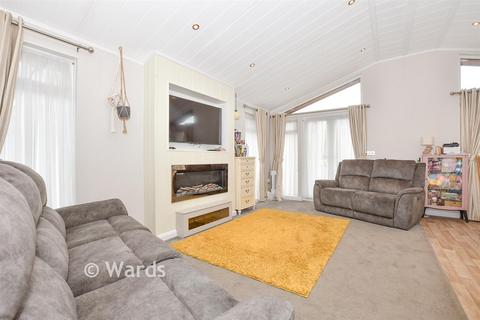 2 bedroom park home for sale, Wateringbury Road, East Malling, Kent