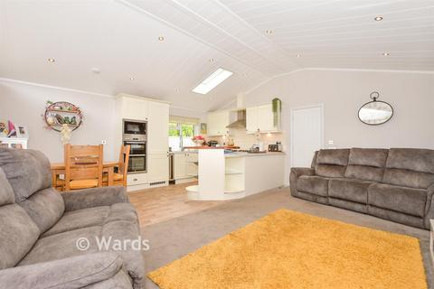 2 bedroom park home for sale, Wateringbury Road, East Malling, Kent