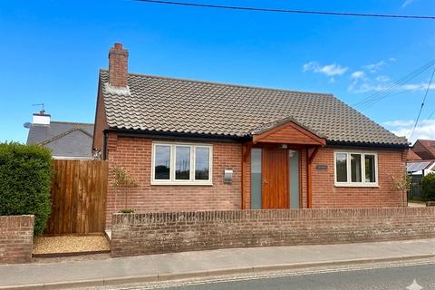 3 bedroom bungalow for sale, Coast Road, Bacton, Norwich, Norfolk, NR12