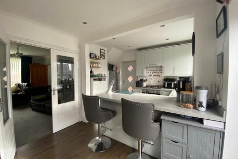 3 bedroom semi-detached house for sale, Hansby Close, Leeds