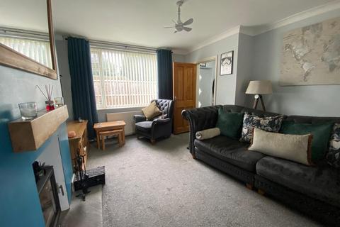 3 bedroom semi-detached house for sale, Hansby Close, Leeds