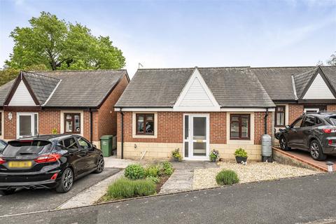 2 bedroom bungalow for sale, Brake Mead, Chippenham