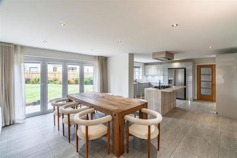 4 bedroom detached house to rent, Eastern Way, Darras Hall, Ponteland, NE20