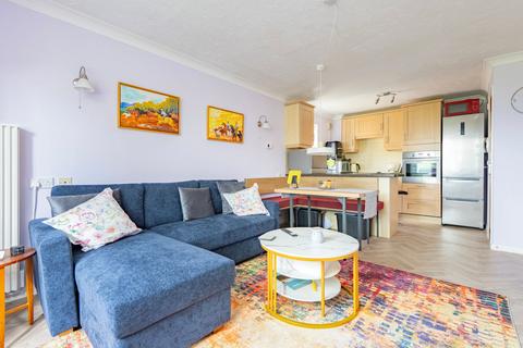 1 bedroom apartment for sale, Links Road, Gorleston