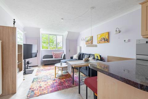 1 bedroom apartment for sale, Links Road, Gorleston
