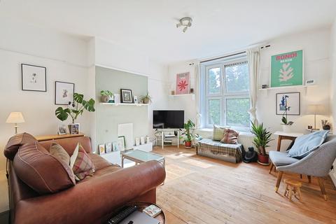 2 bedroom flat for sale, Union Grove, Clapham, London, SW8