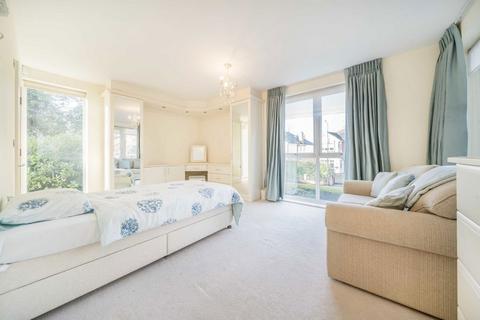 2 bedroom flat for sale, Gordon Avenue, Stanmore