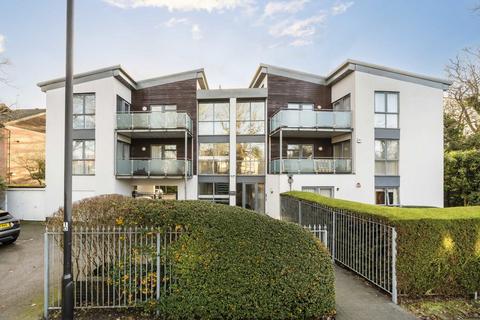 2 bedroom flat for sale, Gordon Avenue, Stanmore