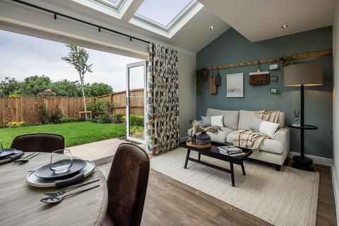 4 bedroom detached house for sale, Waters Edge, Preston On The Hill, WA4