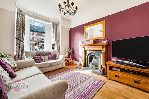 4 bedroom semi-detached house for sale, Baxter Road, Sale, M33